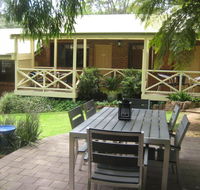 Edge Of The Forest Motel and Cottage - Tourism Gold Coast