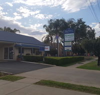 Edward Parry Motel and Apartments - Tourism Gold Coast