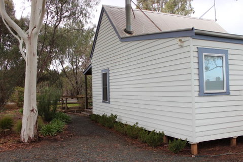 Elinike Guest Cottages - Tourism Gold Coast 1