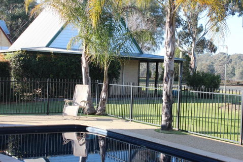 Elinike Guest Cottages - Tourism Gold Coast 0