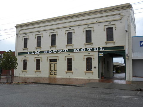 Elm Court Motel - Tourism Gold Coast 1