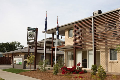 Emerald Inn - Gold Coast 1