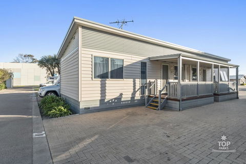 Esperance Bay Holiday Park - Tourism Gold Coast 0