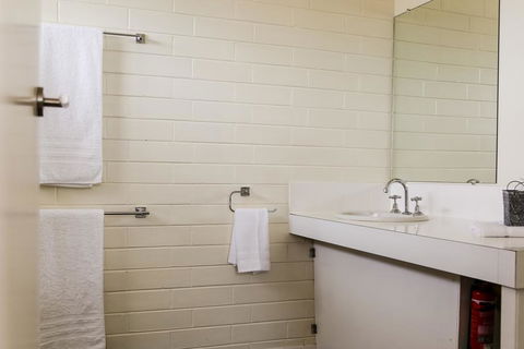 Esperance Coastal Retreat - Tourism Gold Coast 0