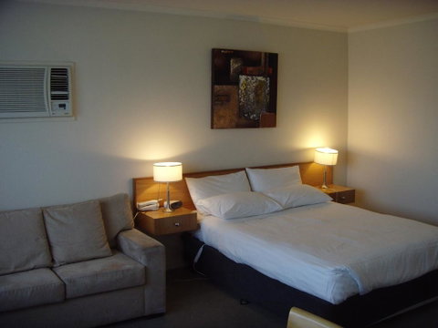 Essendon Motel - Tourism Gold Coast 2