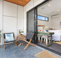 Eternity 141 - Room with private bathroom balcony bed  breakfast - Gold Coast