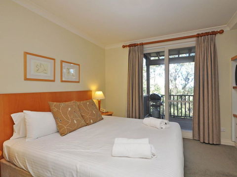 Executive 1 Bedroom Spa Villa Located Within Cypress Lakes Resort - Tourism Gold Coast 0