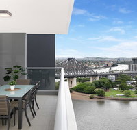 Executive Family 3 Bedroom Suite - Brisbane CBD - Views - Pool - WIFI - Free parking - Tourism Gold Coast