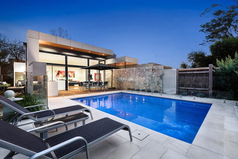 FAIRSEA RETREAT - RYE - Tourism Gold Coast 0