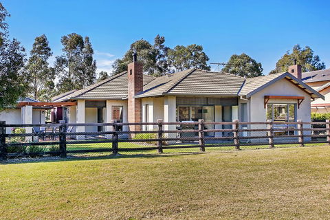 Fairview - Tourism Gold Coast 0