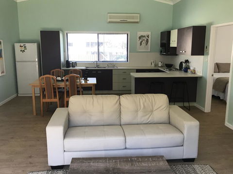 FAIRVIEW 25A - Waterfront Home - Tourism Gold Coast 2