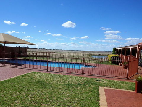 Fairways Bed & Breakfast At Jerilderie - Tourism Gold Coast 1