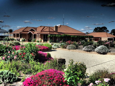 Fairways Bed & Breakfast At Jerilderie - Tourism Gold Coast 3
