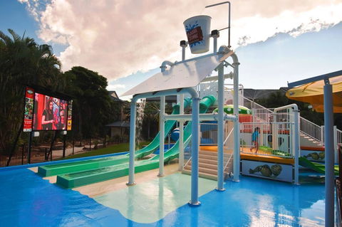 FAMILY PARADISE - Tourism Gold Coast 3