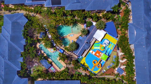 FAMILY PARADISE - Tourism Gold Coast 0