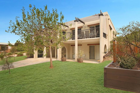 Family Times - Tourism Gold Coast 0