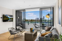 Family Unit with Parking Balcony Pool near Beach