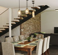 Farrant House - modern and contemporary - Tourism Gold Coast