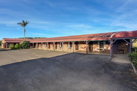 Fernvale Hotel Motel - Tourism Gold Coast 1