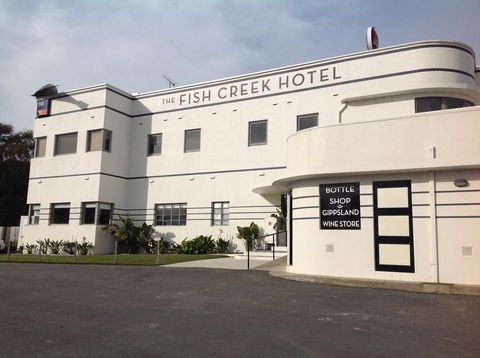 Fish Creek Hotel - Tourism Gold Coast 1