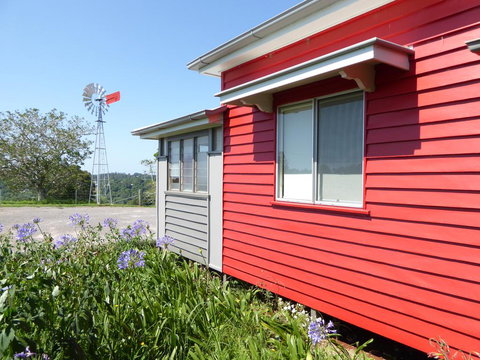 Flame Hill Vineyard - Tourism Gold Coast 0