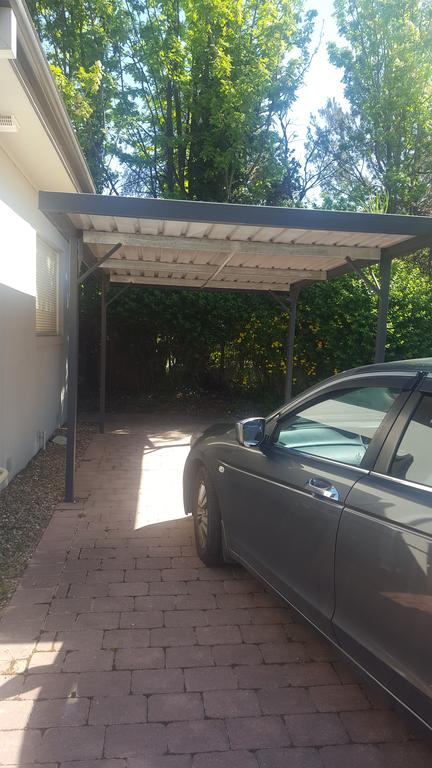 Flat In Heart Of Griffith - Gold Coast 0