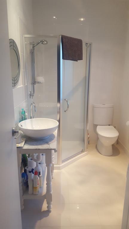 Flat In Heart Of Griffith - Gold Coast 2