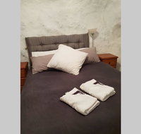 Fossickers Den Dugout Accommodation - Tourism Gold Coast