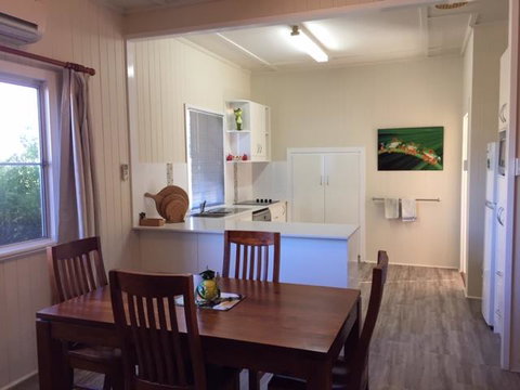 FROGGIES HOLIDAY HOUSE - Tourism Gold Coast 3