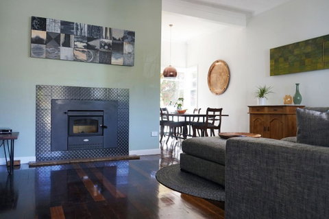 Gallery House Dwellingup - Tourism Gold Coast 0