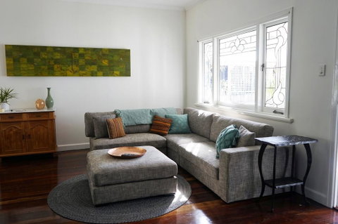 Gallery House Dwellingup - Tourism Gold Coast 1