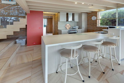 Getaway - Waterfront Island Living - Tourism Gold Coast 2