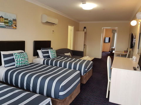 Golden Age Motor Inn - Tourism Gold Coast 1