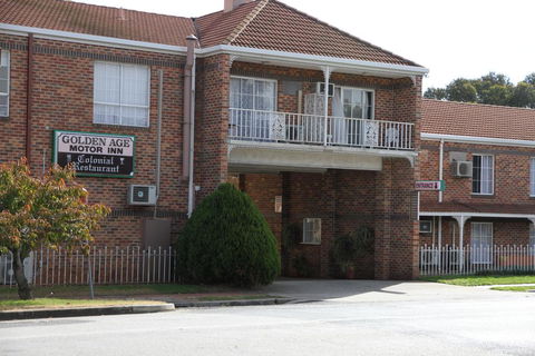 Golden Age Motor Inn - Tourism Gold Coast 0