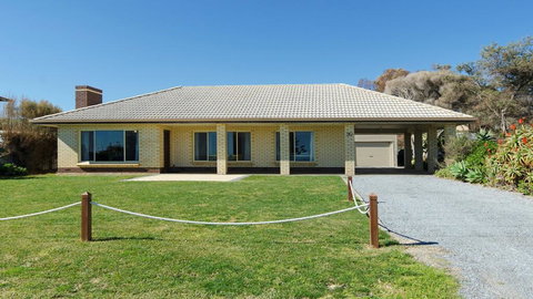 Golden Days - 30 Gold Coast Drive - Tourism Gold Coast 1