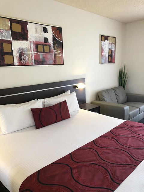 Golden West Motor Inn - Tourism Gold Coast 1