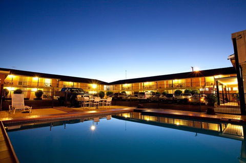 Golden West Motor Inn - Tourism Gold Coast 0