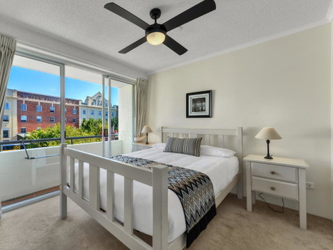 Goldsborough Place Apartments - Tourism Gold Coast 2
