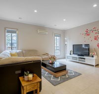 Gorgeous 4BR home in Point Cook - Tourism Gold Coast