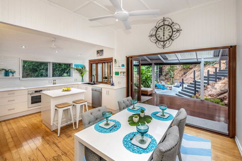 Gorgeous Home 3 Mins To Strand - Tourism Gold Coast 3