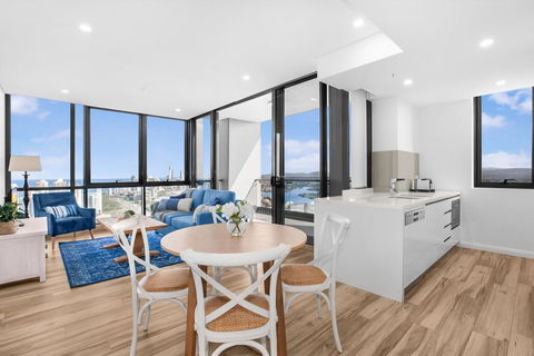 Grand Beach Views In 2-Bed Apartment With Balcony - Tourism Gold Coast 0