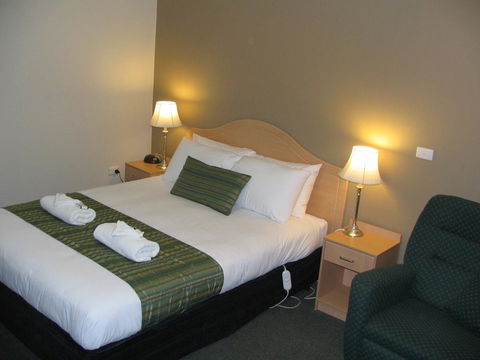 Green Gables Motel - Tourism Gold Coast 2