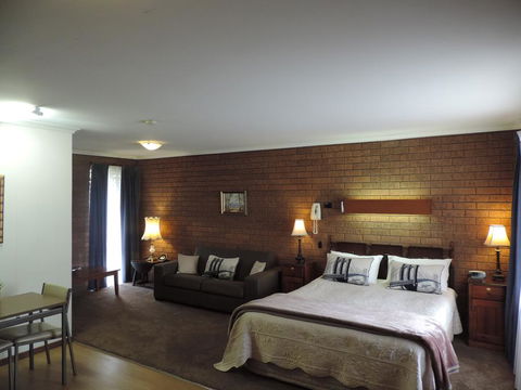 Greenacres Motel - Tourism Gold Coast 1
