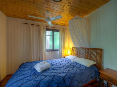 Greenhouse - Rainbow Shores, Privacy And Relaxation Equals Paradise - Tourism Gold Coast 3