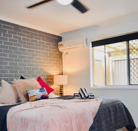 Grey Brick Apartment - Tourism Gold Coast