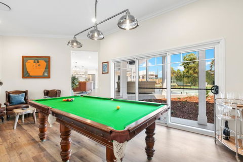 Hamptons On Figtree - Tourism Gold Coast 2