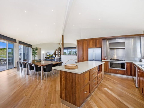 HEARN'S BEACH HOUSE - Tourism Gold Coast 2