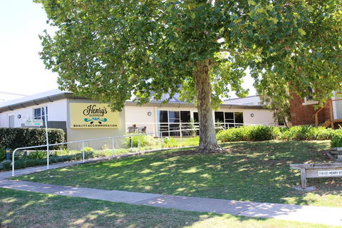 Henry's Quirindi - Tourism Gold Coast 3