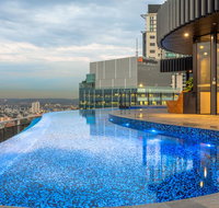 High Life Central with Pool and Car Park - Tourism Gold Coast