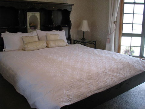 Hill Top Country Guest House - Tourism Gold Coast 0